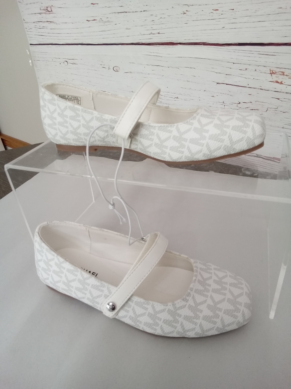 Michael Kors Girls White MK Logo Mary Jane Ballet Flats Size 13 NWOB